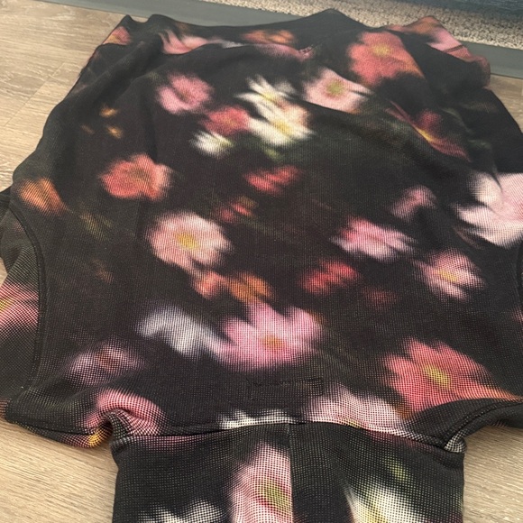 Rag & Bone Black Hoodie with Floral Accents NEW limited sweatshirt top shirt - Picture 3 of 3